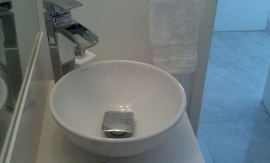 ALQUILO DUPLEX DE UN DORMITORIO AMOBLADO Y EQUIPADO