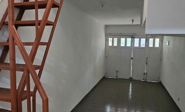 Disewakan Rumah Taman Giri Loka BSD City Tangerang Selatan Bagus Rapih Nyaman Siap Huni