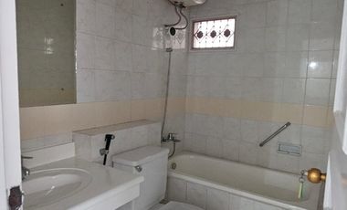 Disewakan Rumah Taman Giri Loka BSD City Tangerang Selatan Bagus Rapih Nyaman Siap Huni