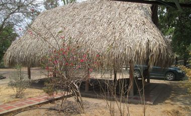 FINCA DE 15 HTS A 5 KLM DE SABANAGRANDE VIA MALAMBO.