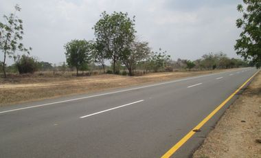 FINCA DE 15 HTS A 5 KLM DE SABANAGRANDE VIA MALAMBO.