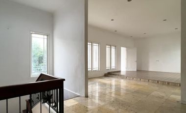 DIJUAL RUMAH CANTIK KOLAM RENANG AMPERA KEMANG JAKARTA SELATAN