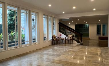DIJUAL RUMAH CANTIK KOLAM RENANG AMPERA KEMANG JAKARTA SELATAN
