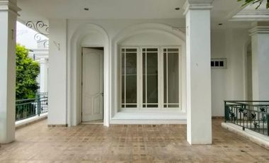 DIJUAL RUMAH CANTIK KOLAM RENANG AMPERA KEMANG JAKARTA SELATAN