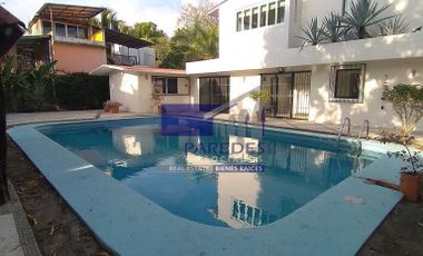 Casa en Venta Las Garzas Ixtapa con alberca  4 recámaras
