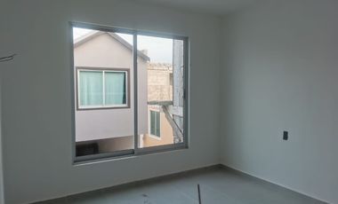 SE VENDE CASA DE DOS PLATAS  EN PRIVADA COL. ALVARO OBREGON, SANTIAGO TULANTEPEC A 5 MINUTOS DEL CENTRO 🏘️