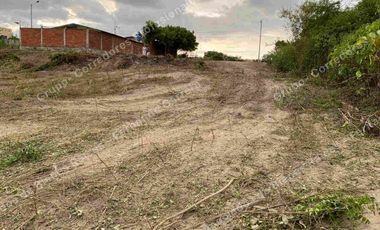 VENDO HERMOSO TERRENO 1647 m2 EN JARAMIJO-MANABI