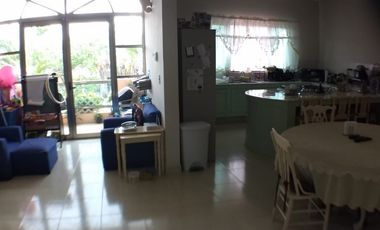 Casa en Venta en SM 11. Con alberca . También propia para  despacho de abogados, contable, notaria etc.