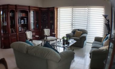 Casa en Venta en SM 11. Con alberca . También propia para  despacho de abogados, contable, notaria etc.