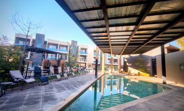 RENTA DE DEPARTAMENTO EN RESIDENCIAL RUBI DE 2 RECÁMARAS FRENTE A CASA CLUB CON ALBERCA