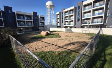 RENTA DE DEPARTAMENTO EN RESIDENCIAL RUBI DE 2 RECÁMARAS FRENTE A CASA CLUB CON ALBERCA