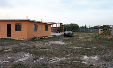 QUINTA Y TERRENO CON CASA EN VENTA EN PESQUERÍA