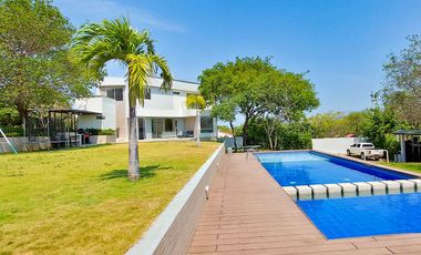 Casa Campestre en Venta en Sector Masinga, Amoblada, Santa Marta