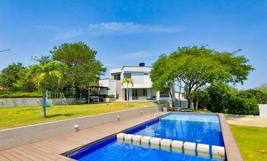 Casa Campestre en Venta en Sector Masinga, Amoblada, Santa Marta