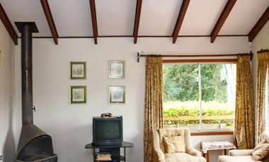 Quilpué, Parcela 3,8 Hás, productiva, casa 4 dormitorios +2 cabañas + piscina + pozo