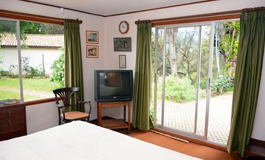 Quilpué, Parcela 3,8 Hás, productiva, casa 4 dormitorios +2 cabañas + piscina + pozo