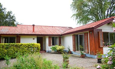 Quilpué, Parcela 3,8 Hás, productiva, casa 4 dormitorios +2 cabañas + piscina + pozo