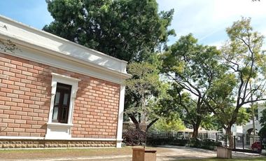 Casa en Venta Estilo Frances Col. Americana, Para Hotel, Negocios, Des. Vertical