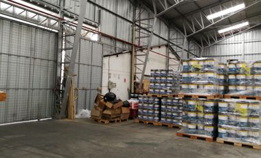 VENTA EXCELENTE GALPON INDUSTRIAL NORTE DE QUITO, FACILIDAD DE MANEJO DE CONTENEDORES