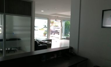VENTA EXCELENTE GALPON INDUSTRIAL NORTE DE QUITO, FACILIDAD DE MANEJO DE CONTENEDORES