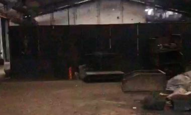 Gudang Nol Jalan Raya di Mojokerto Siap Pakai