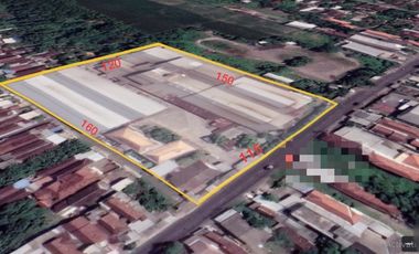 Gudang Nol Jalan Raya di Mojokerto Siap Pakai