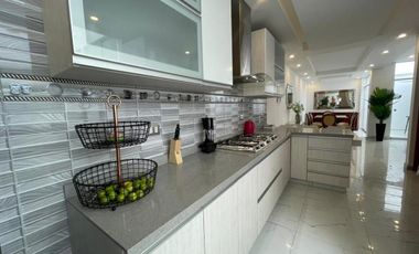 SE ALQUILA CASA Y 4 MINIDEPAS EN EL MISMO INMUEBLE