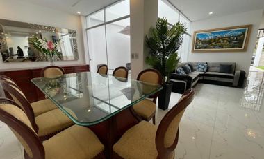 SE ALQUILA CASA Y 4 MINIDEPAS EN EL MISMO INMUEBLE