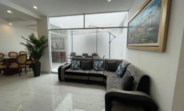 SE ALQUILA CASA Y 4 MINIDEPAS EN EL MISMO INMUEBLE