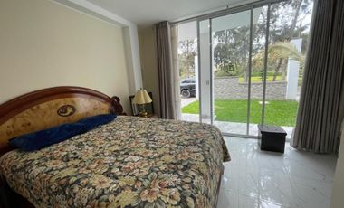 SE ALQUILA CASA Y 4 MINIDEPAS EN EL MISMO INMUEBLE