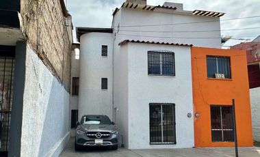 Casa uso de suelo mixto en venta en Av. Río Blanco Zona San Isidro 102 m2 terreno