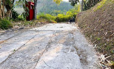 Dijual Rumah Villa Utara Jembatan Kaca Kemuning Karanganyar