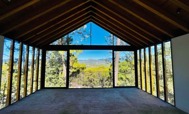 Casa en venta en Avándaro a 5 minutos del club de golf en Valle de Bravo