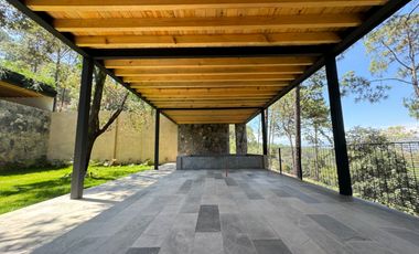 Casa en venta en Avándaro a 5 minutos del club de golf en Valle de Bravo