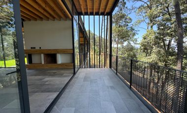 Casa en venta en Avándaro a 5 minutos del club de golf en Valle de Bravo