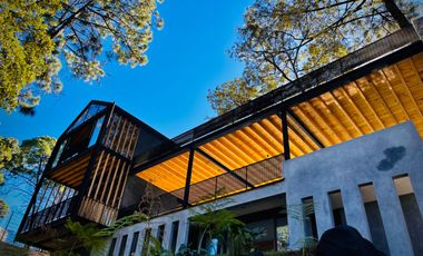 Casa en venta en Avándaro a 5 minutos del club de golf en Valle de Bravo