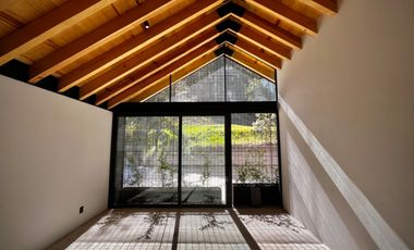 Casa en venta en Avándaro a 5 minutos del club de golf en Valle de Bravo