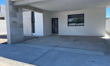 Casa en venta en colonia Puerta del Sol Saltillo, Coahuila