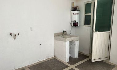 CASA EN RENTA EN PRADERAS DEL REFUGIO