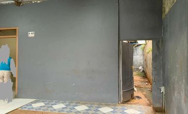 Rumah Kokoh Area Cilandak Barat, 800 Meter Ke Jalan Antasari