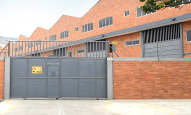 BODEGA ALQUILO EN CONJUNTO  ARROYOHONDO YUMBO 585 M2 $12 MILLONES