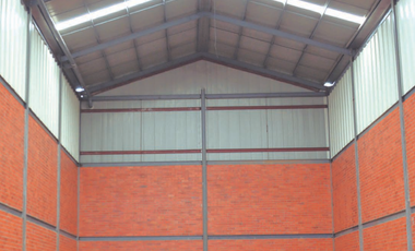 BODEGA ALQUILO EN CONJUNTO  ARROYOHONDO YUMBO 585 M2 $12 MILLONES