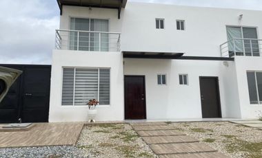 Alquiler Casa en Sector Punta Blanca - Ruta del Sol