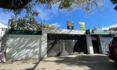 VENTA CASA JARDINES DEL SUR UN SOLO NIVEL 394 MTS DE TERRENO