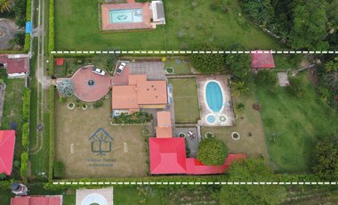 Increíble Finca en Villavicencio con múltiples ambientes.