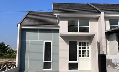 Rumah dijual di Jawa Timur, Gresik - Tanpa perabotan