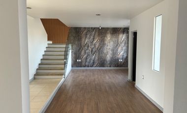 Casa en Cedros Tres Marías