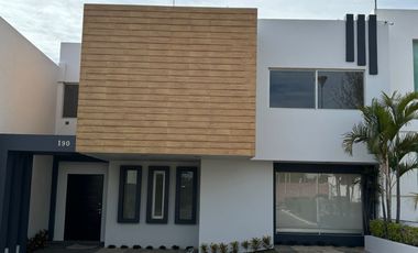 Casa en Cedros Tres Marías