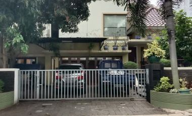 Dijual rumah cantik luas di Senayan Bintaro