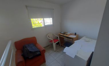 Casa 2 Ambientes Mas Taller en Venta en Barrio General Pueyrredon